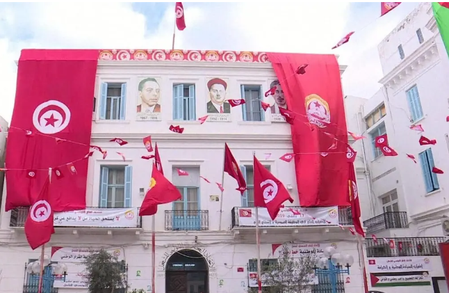 اتحاد الشغل يعلق على تجميد نشاط  المنتدى التونسي للحقوق الاقتصادية والاجتماعية